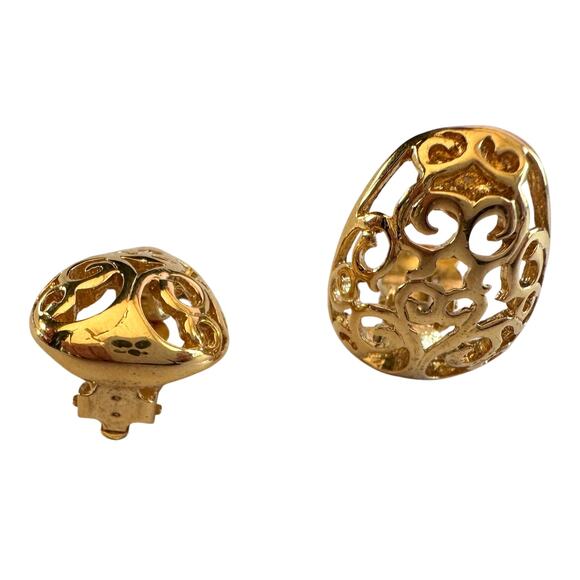 Yves Saint Laurent Logo Arabesque Pattern Gold Plate Engraved Earrings - Clip On - Picture 10 of 10